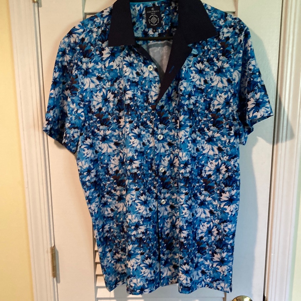 Mens shirt Construct brand slim fit size large Hawaiian like shirt